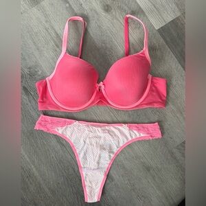 Victoria’s Secret Body by Victoria bra/panty set